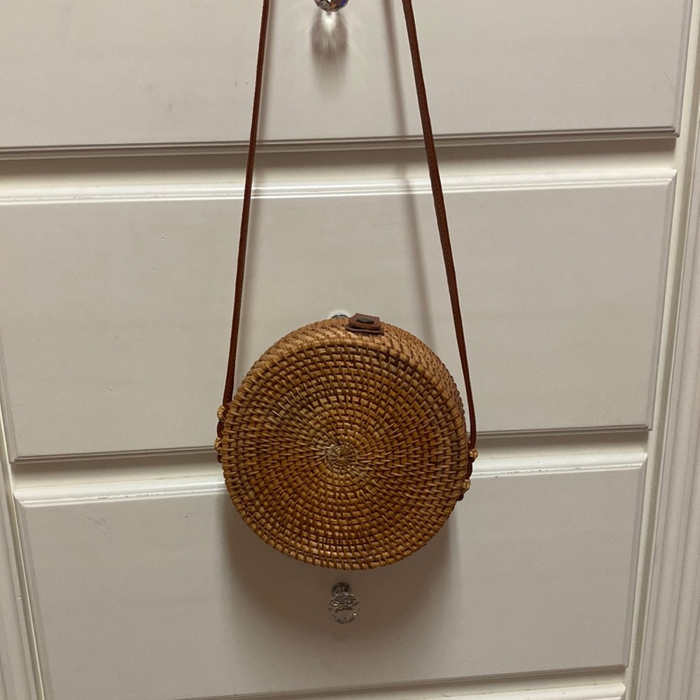 Straw vacation bag